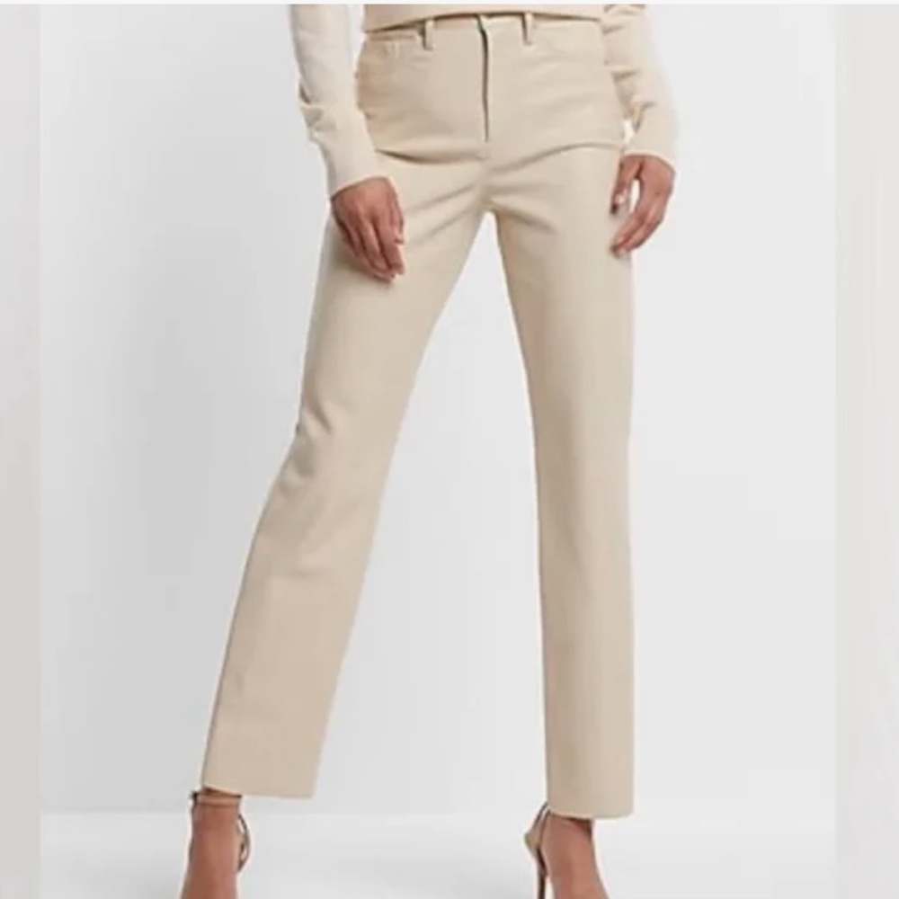 Express Super High Waisted Modern
Straight Leg Faux Leather Pants - cream 0R